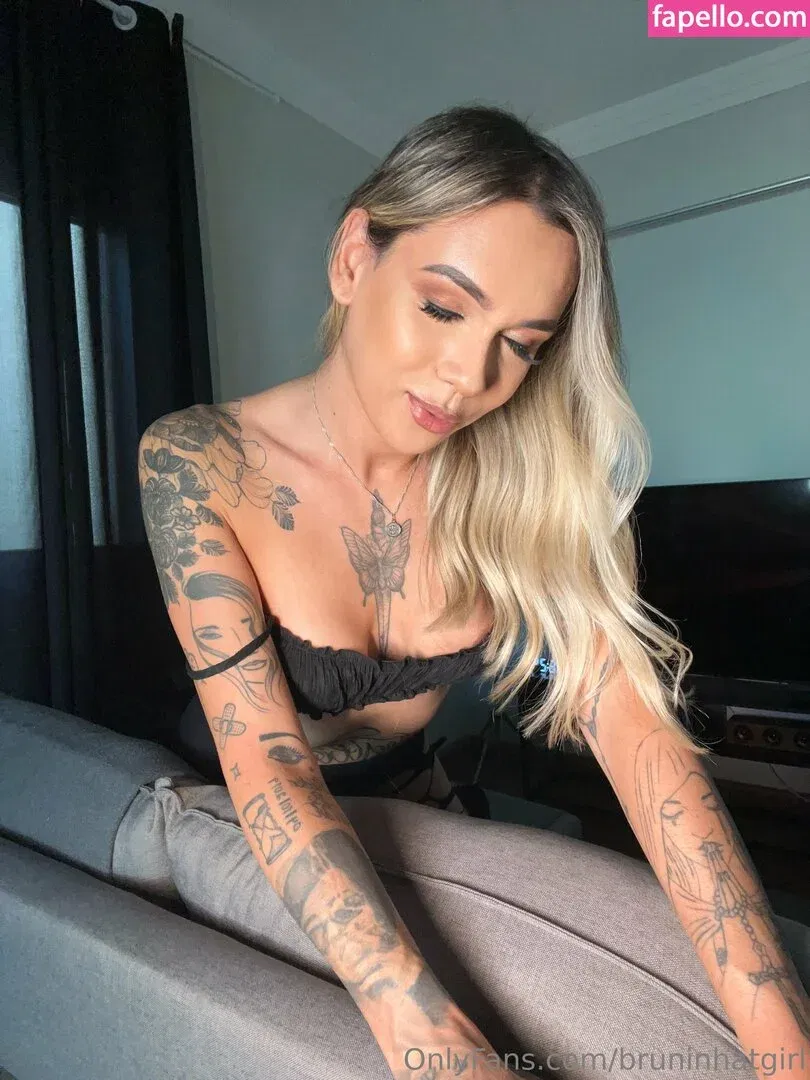 bruninhatgirl Onlyfans Photo Gallery 