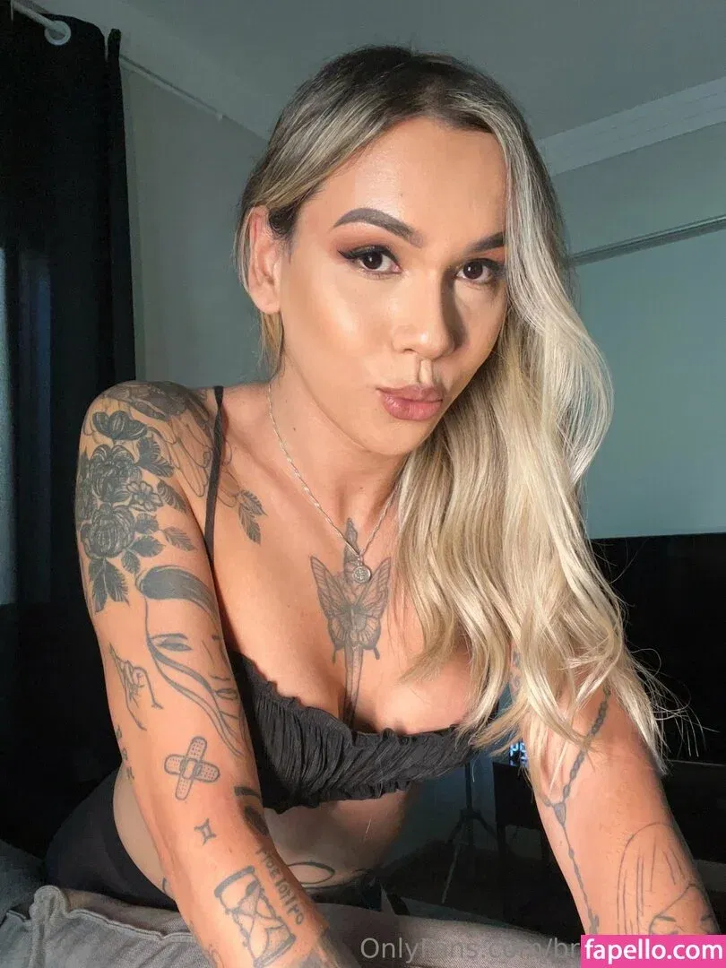 bruninhatgirl Onlyfans Photo Gallery 
