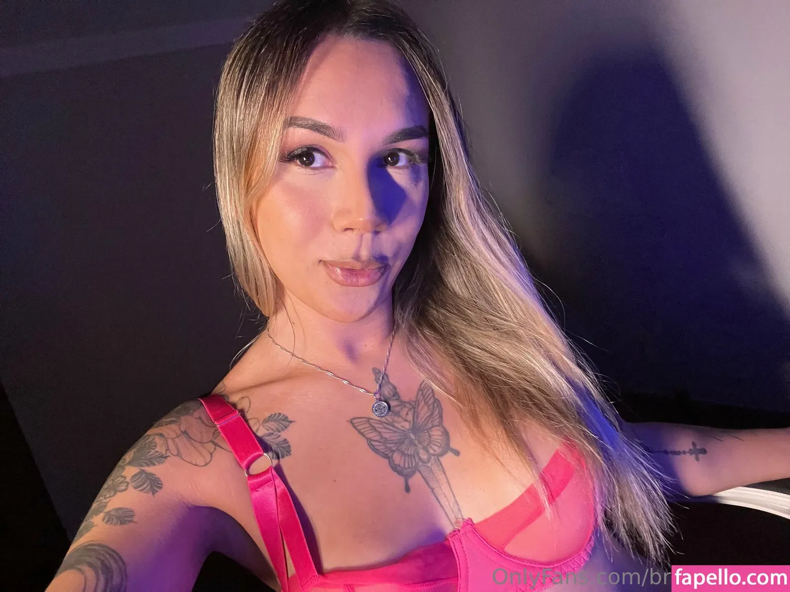 bruninhatgirl Onlyfans Photo Gallery 