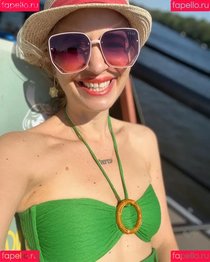 Susan Sideropoulos Onlyfans Photo Gallery 