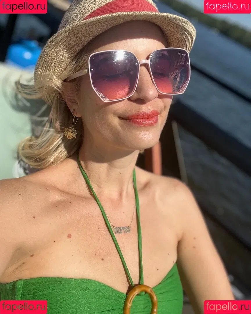 Susan Sideropoulos Onlyfans Photo Gallery 