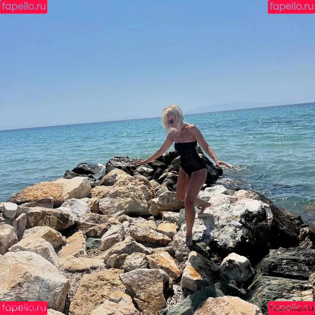 Susan Sideropoulos Onlyfans Photo Gallery 