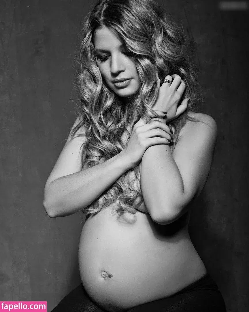 Susan Sideropoulos Onlyfans Photo Gallery 