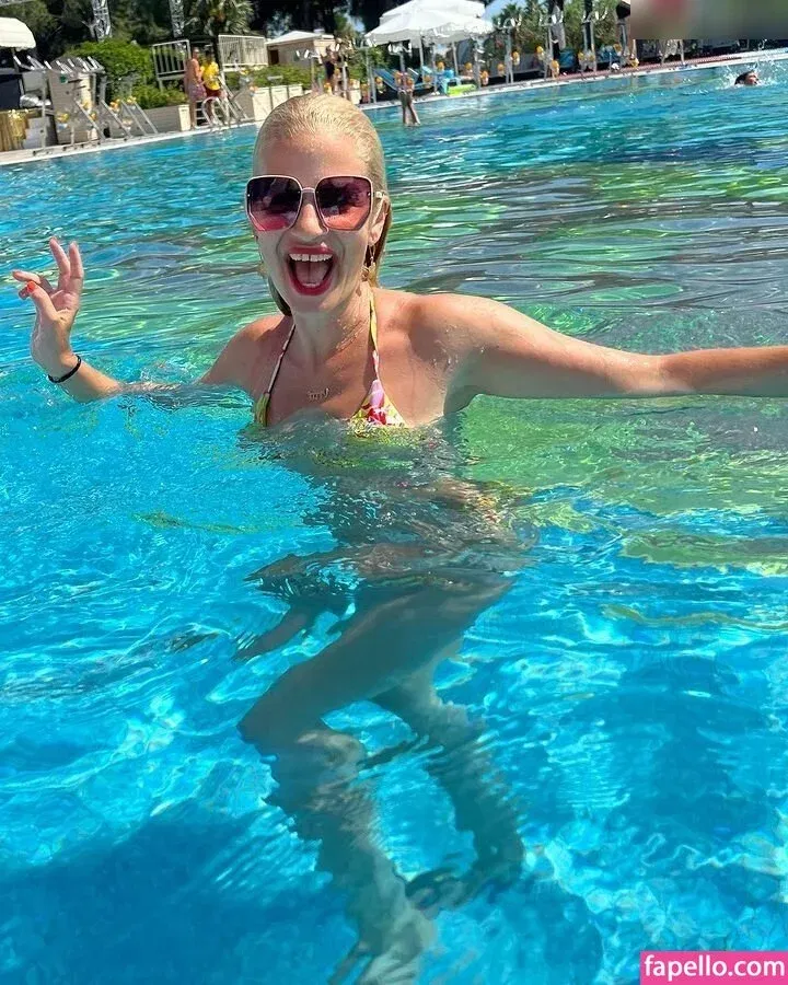 Susan Sideropoulos Onlyfans Photo Gallery 