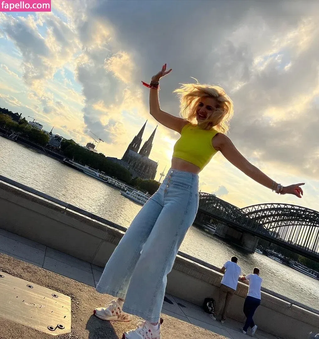 Susan Sideropoulos Onlyfans Photo Gallery 