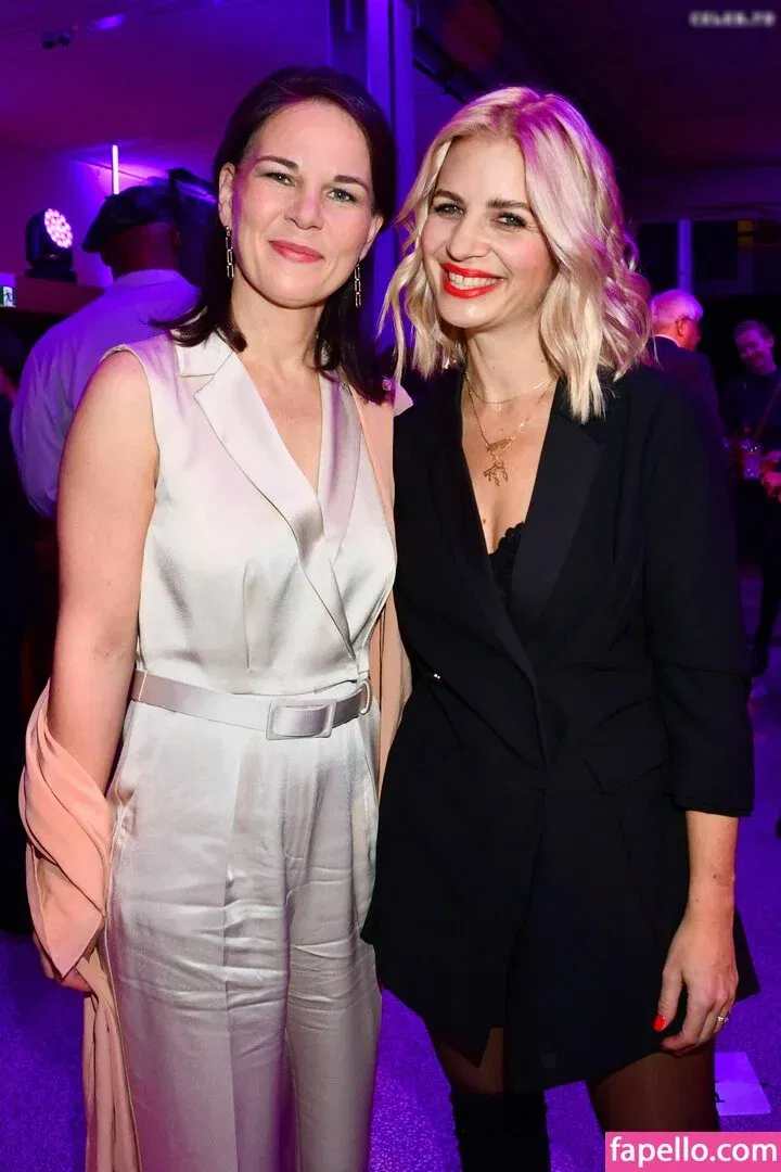 Susan Sideropoulos Onlyfans Photo Gallery 