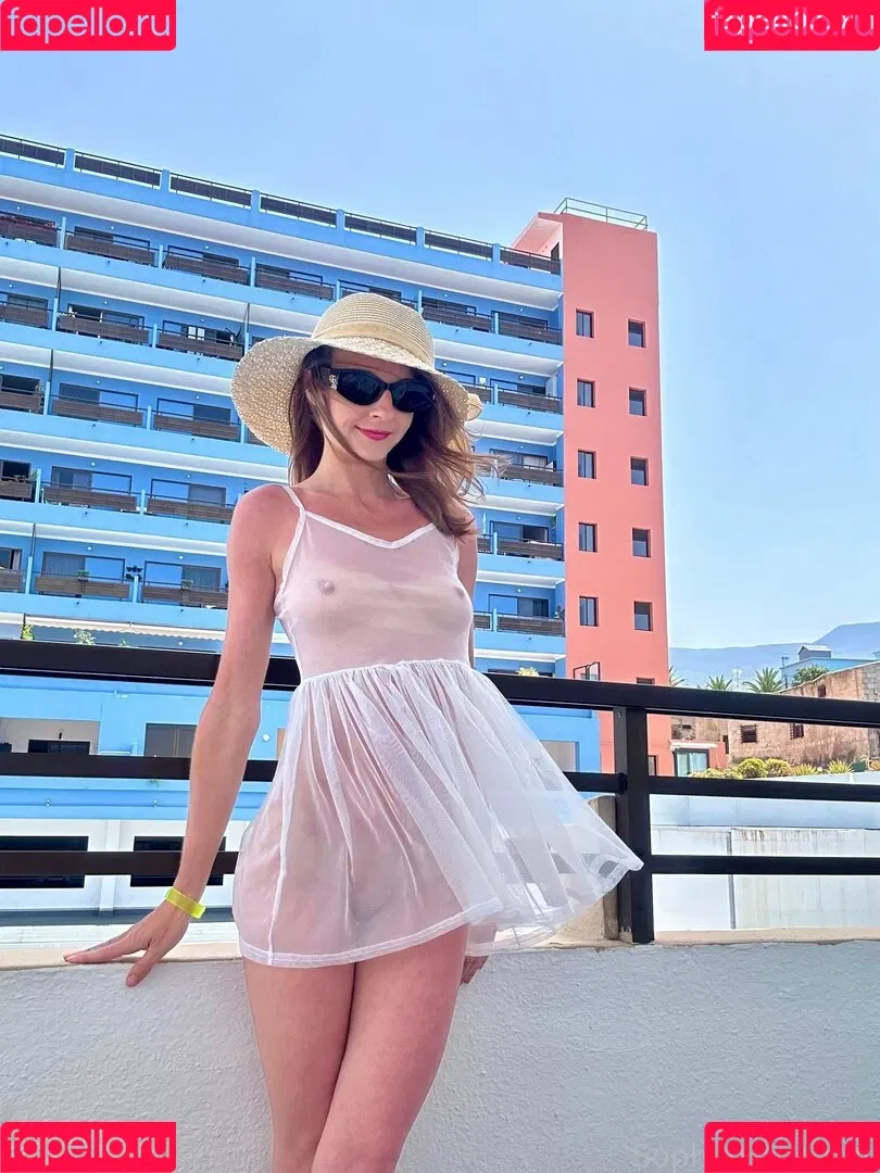 SophiaHazelnut Onlyfans Photo Gallery 