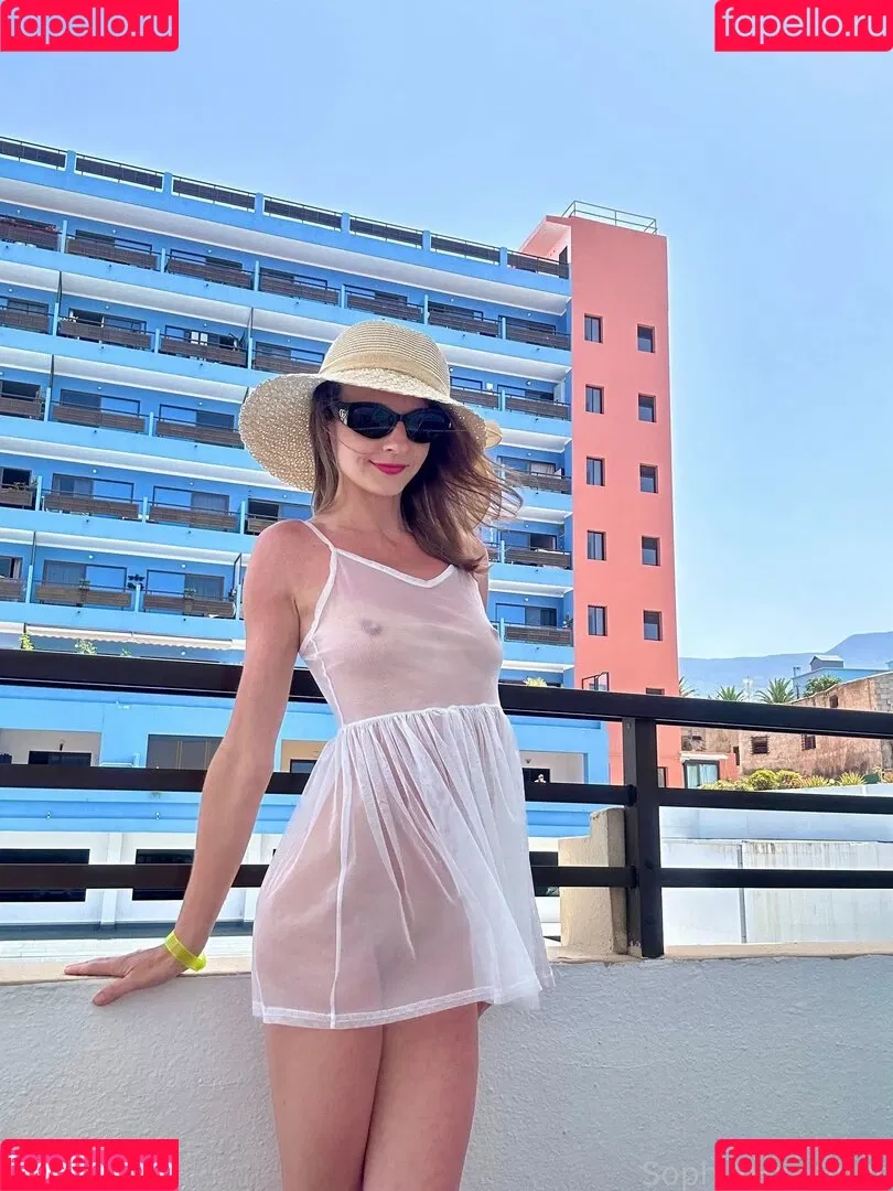SophiaHazelnut Onlyfans Photo Gallery 