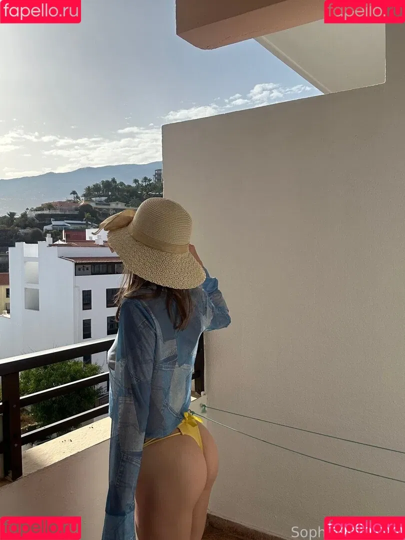 SophiaHazelnut Onlyfans Photo Gallery 
