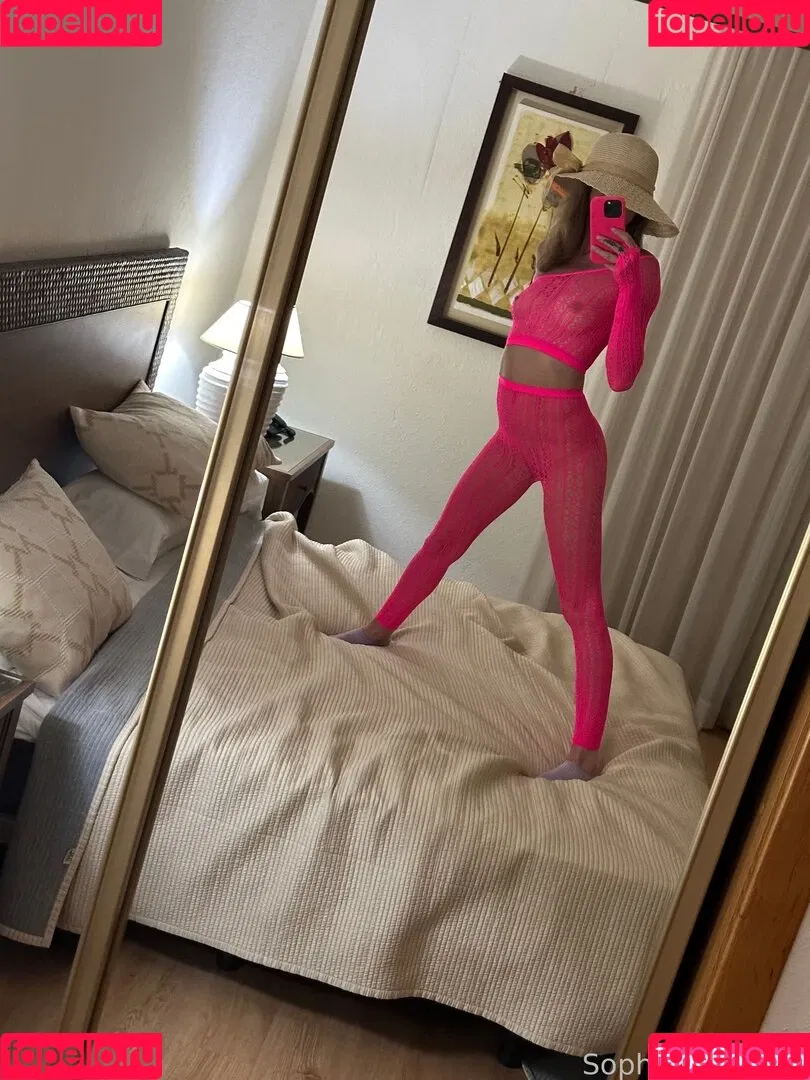 SophiaHazelnut Onlyfans Photo Gallery 