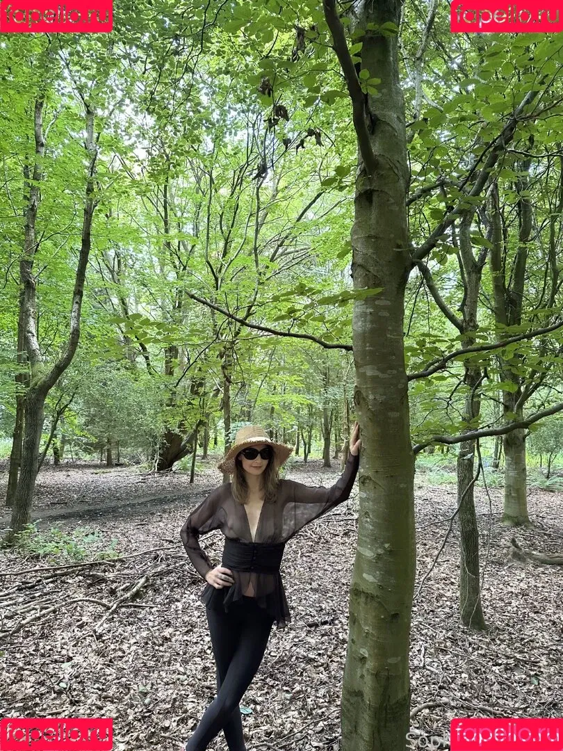 SophiaHazelnut Onlyfans Photo Gallery 