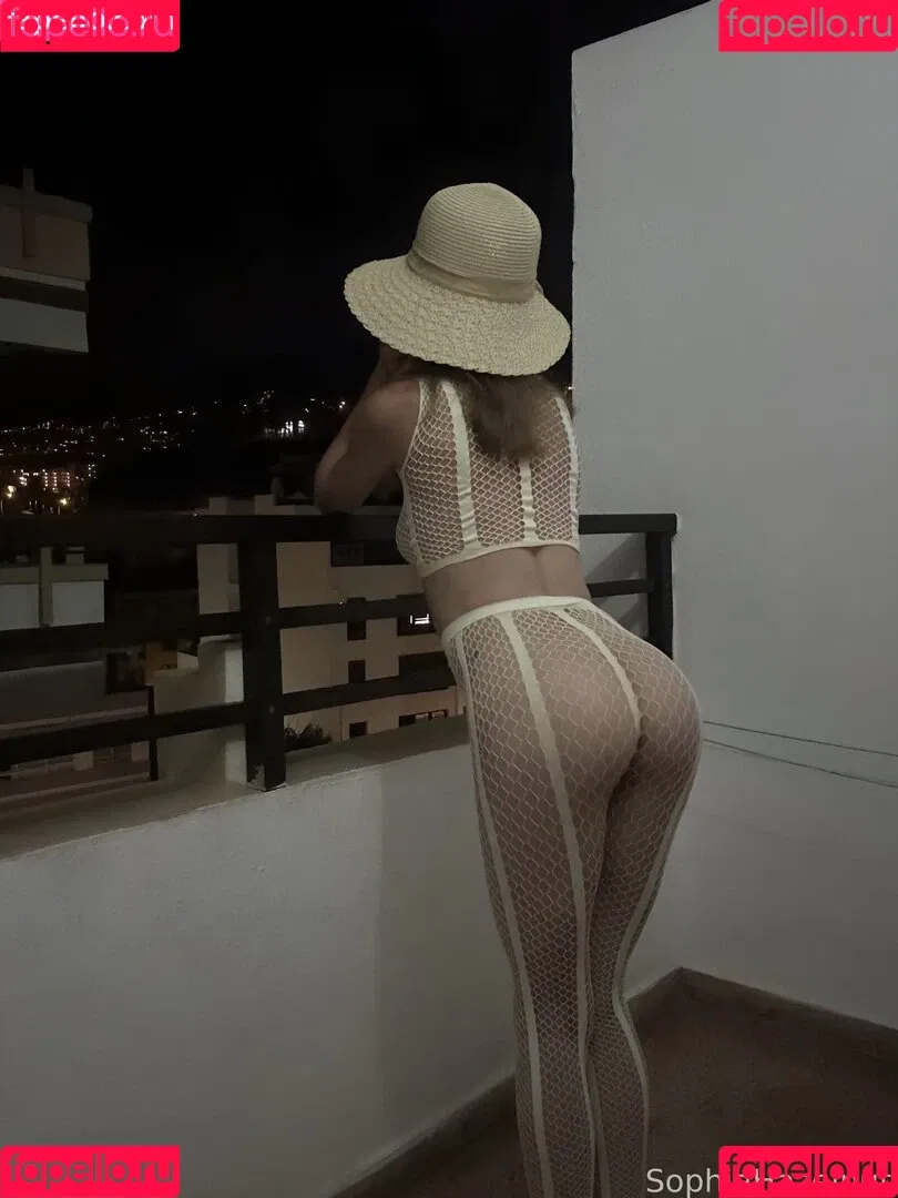 SophiaHazelnut Onlyfans Photo Gallery 