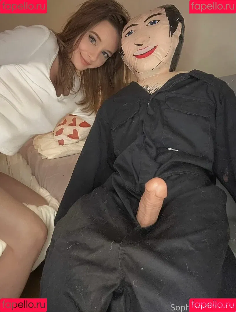 SophiaHazelnut Onlyfans Photo Gallery 