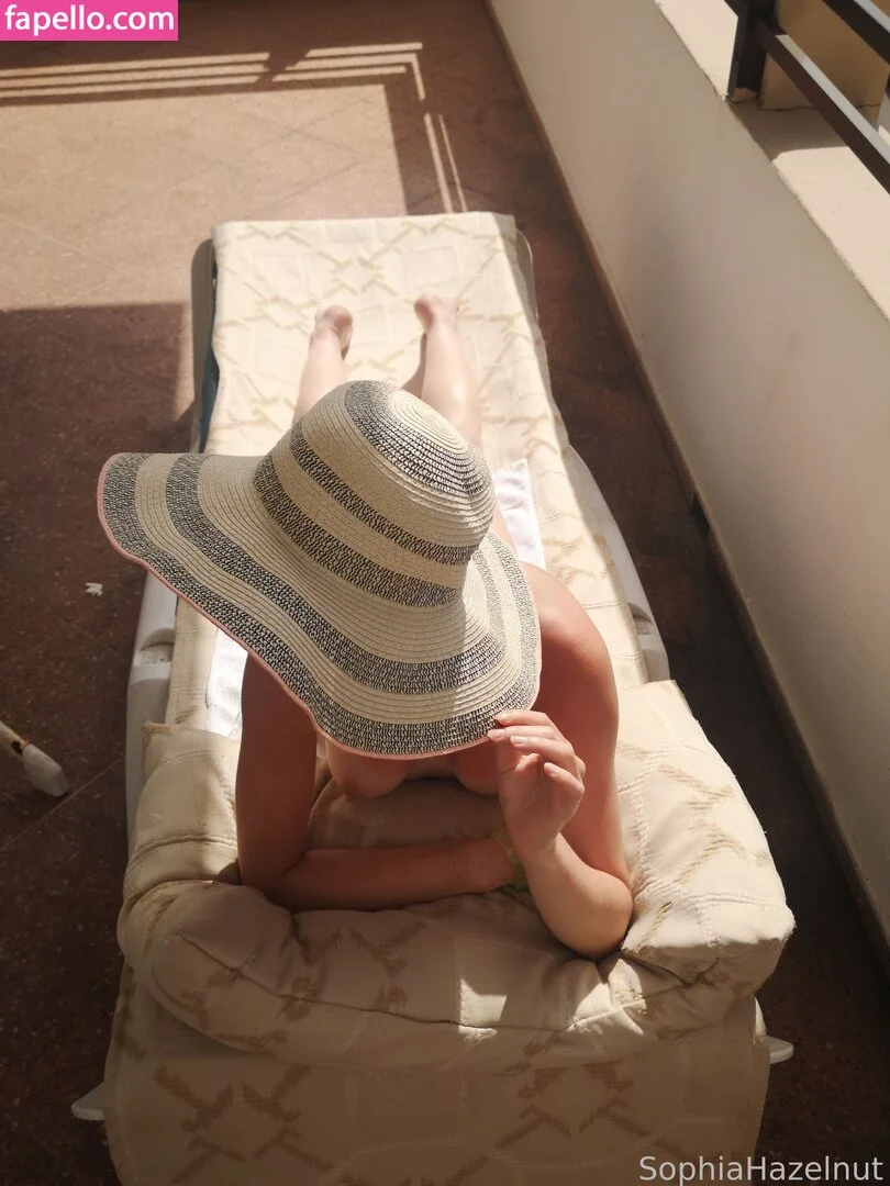 SophiaHazelnut Onlyfans Photo Gallery 