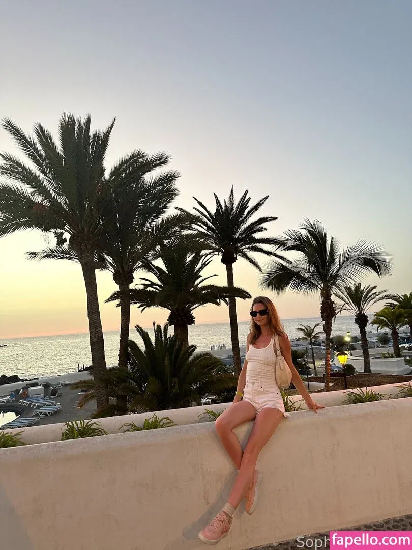 SophiaHazelnut Onlyfans Photo Gallery 