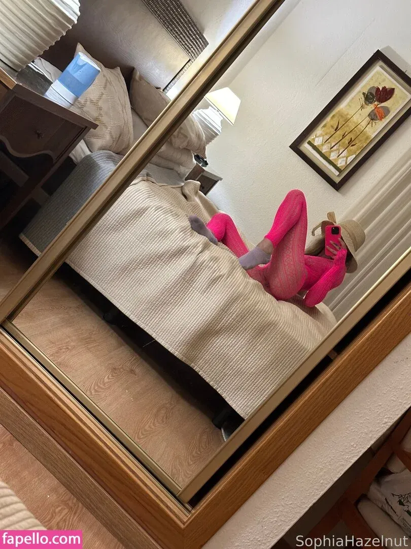 SophiaHazelnut Onlyfans Photo Gallery 