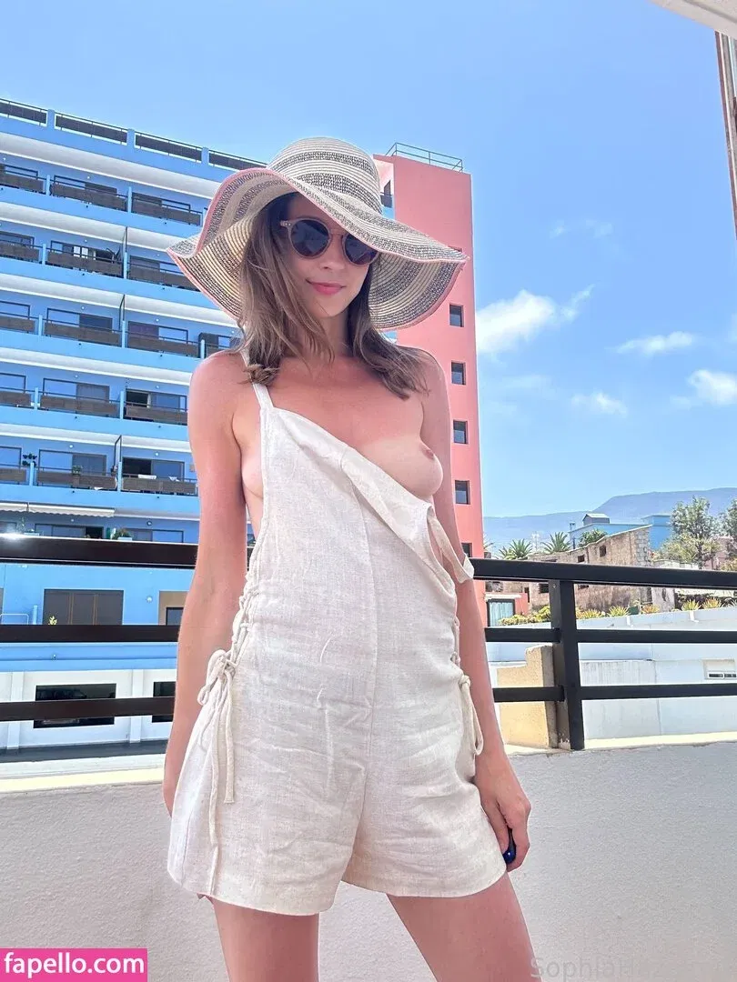 SophiaHazelnut Onlyfans Photo Gallery 