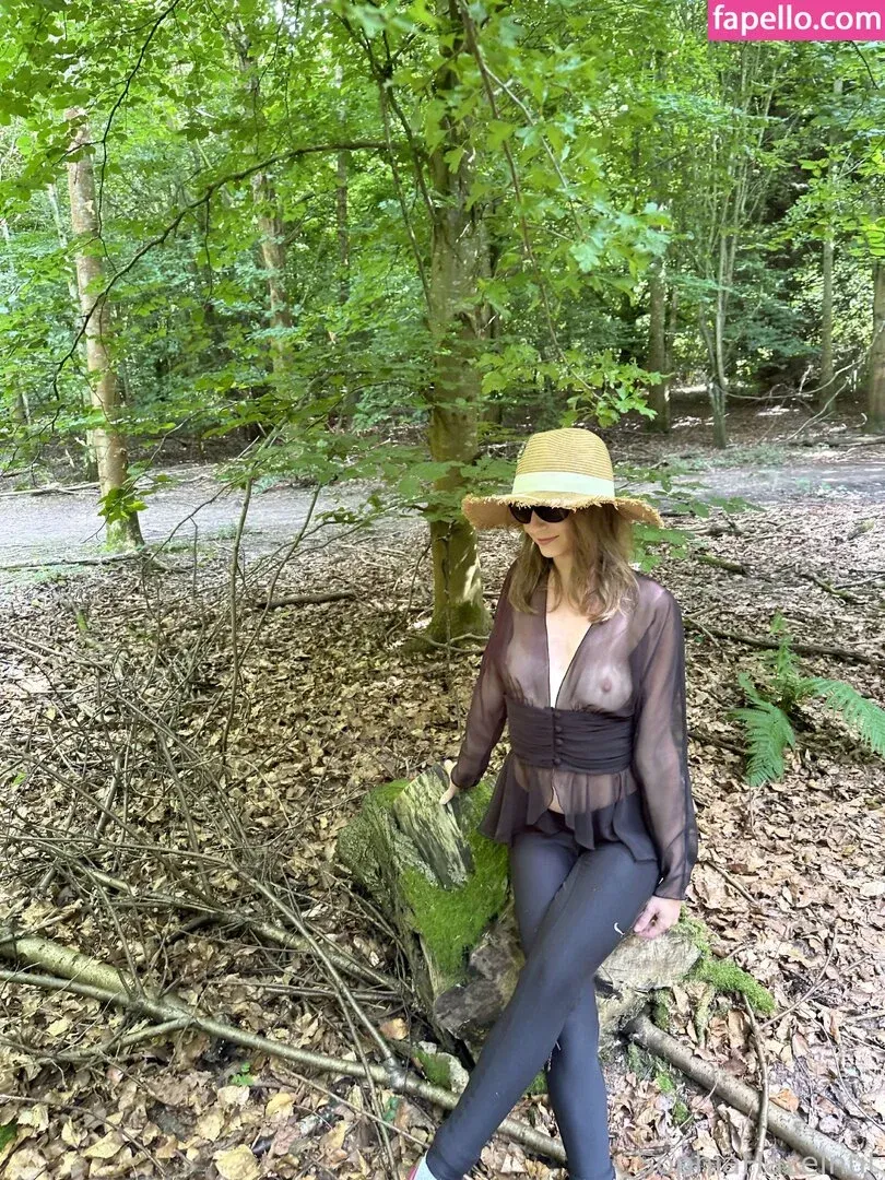 SophiaHazelnut Onlyfans Photo Gallery 