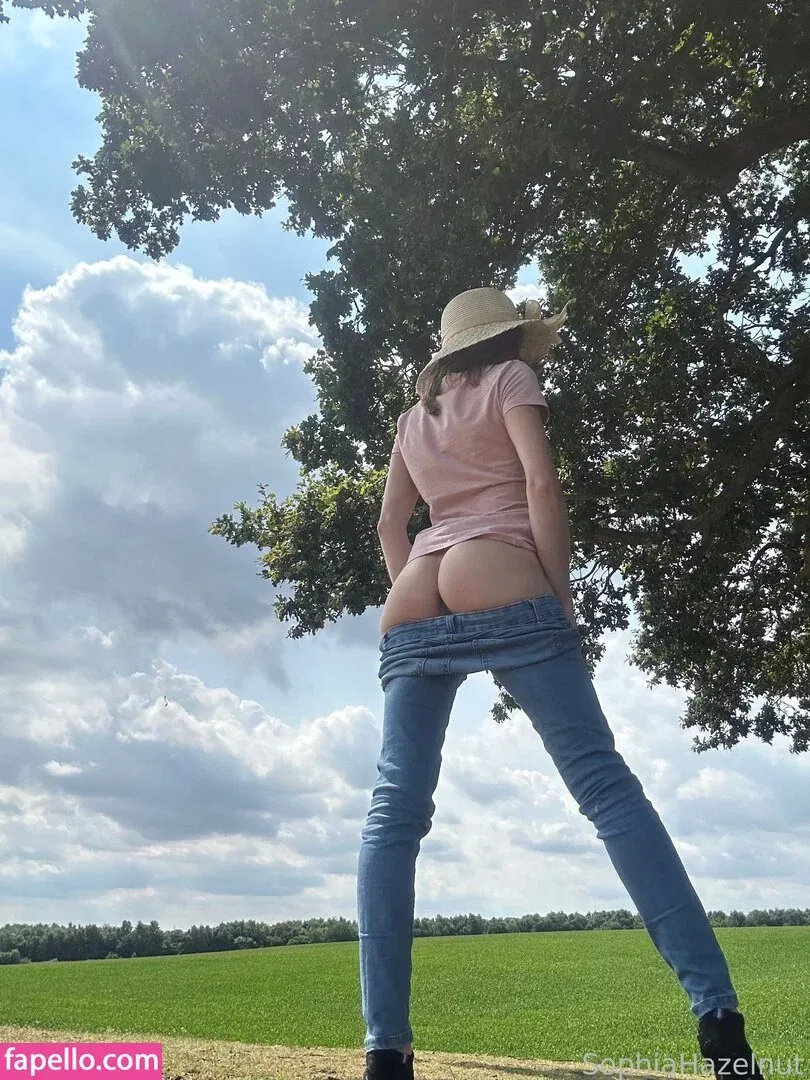 SophiaHazelnut Onlyfans Photo Gallery 