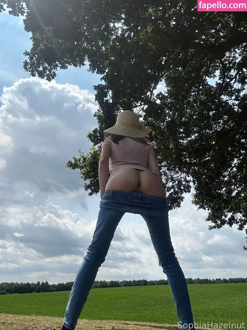 SophiaHazelnut Onlyfans Photo Gallery 