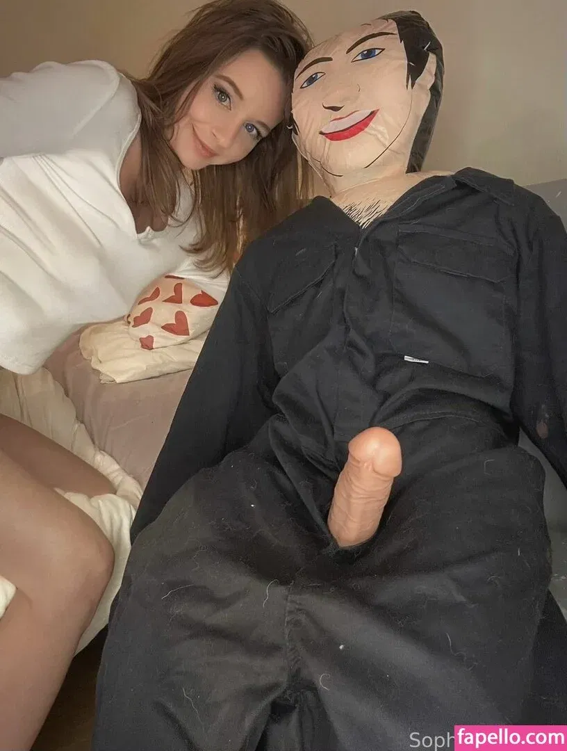 SophiaHazelnut Onlyfans Photo Gallery 