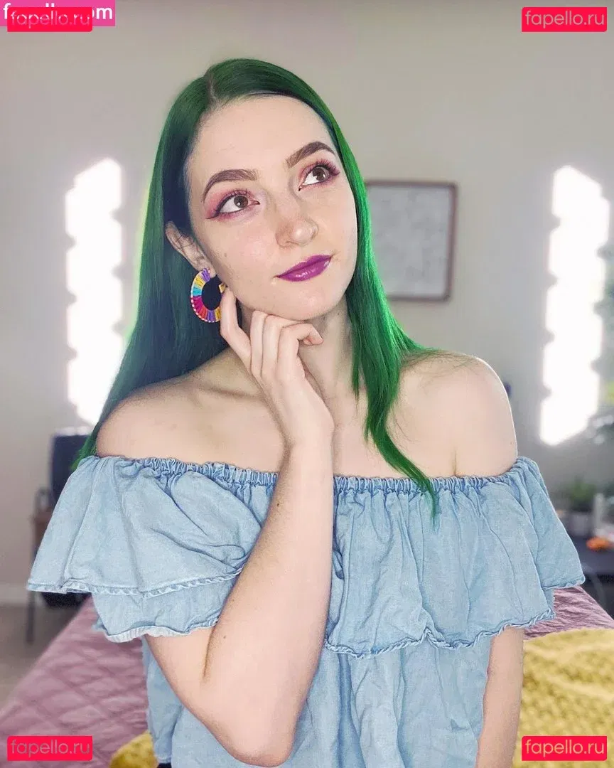 Littlesiha Onlyfans Photo Gallery 