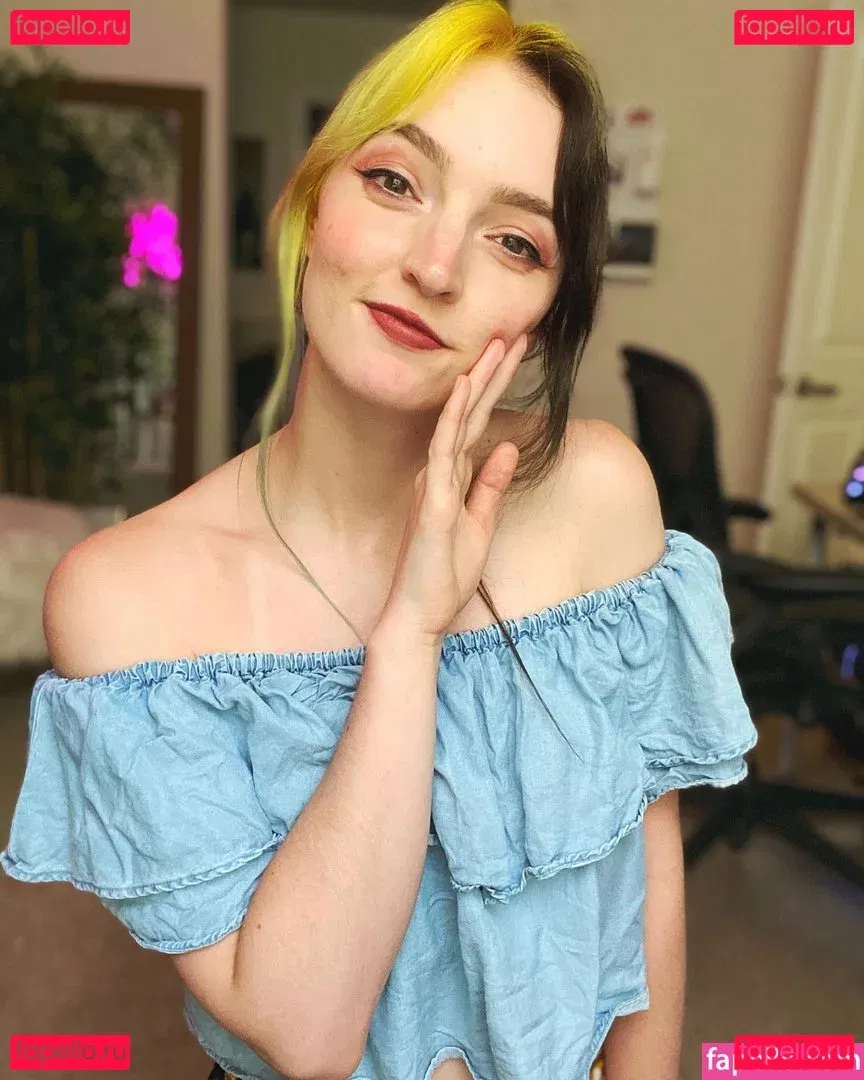 Littlesiha Onlyfans Photo Gallery 