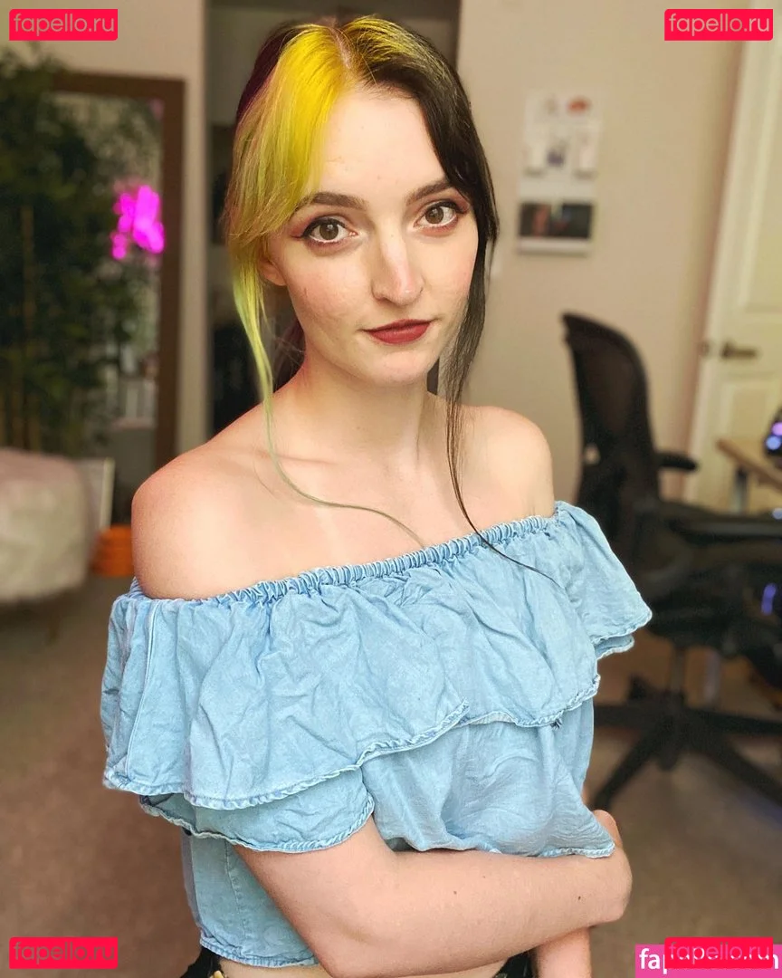 Littlesiha Onlyfans Photo Gallery 