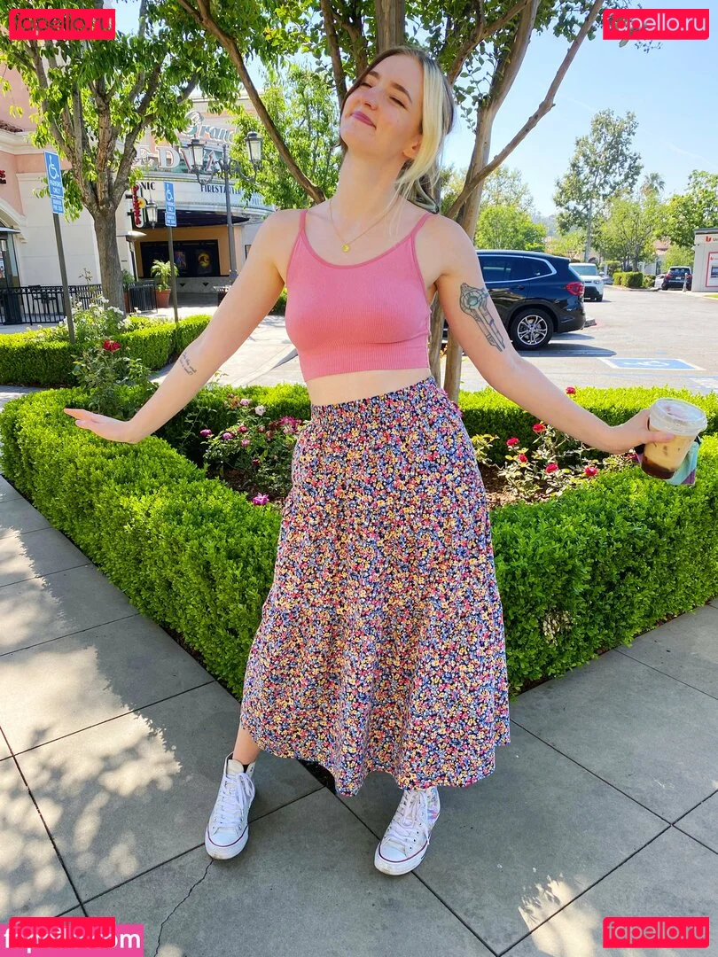 Littlesiha Onlyfans Photo Gallery 