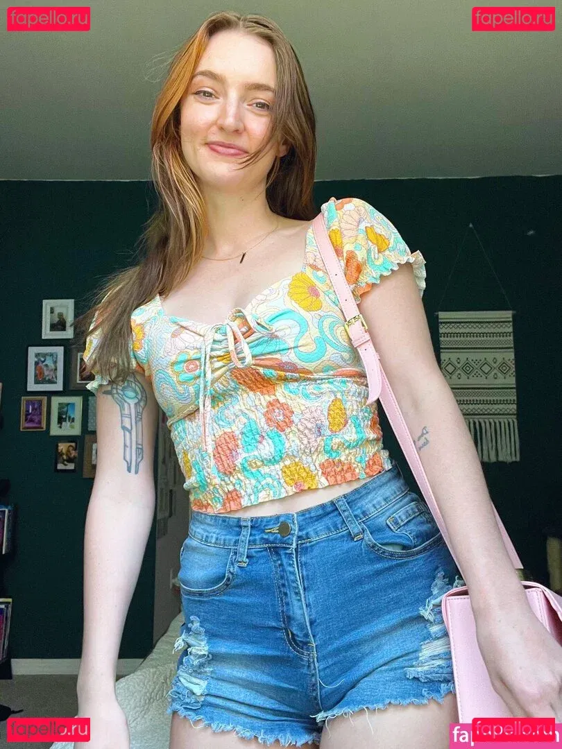 Littlesiha Onlyfans Photo Gallery 