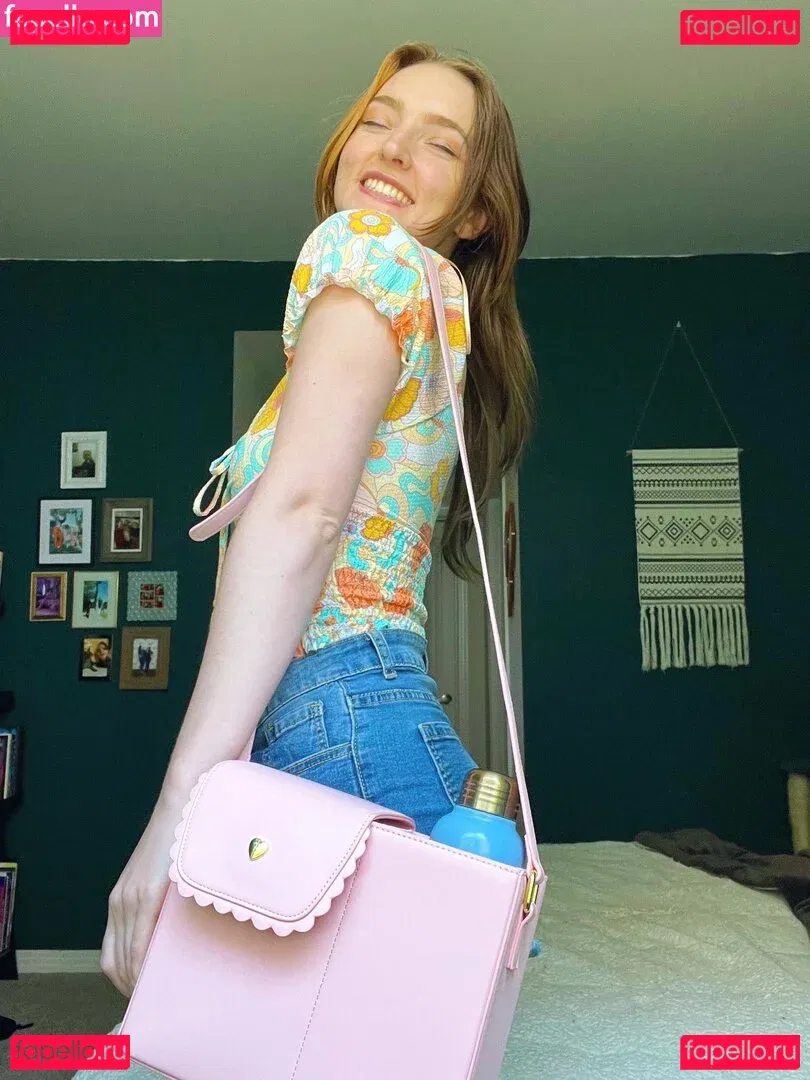 Littlesiha Onlyfans Photo Gallery 