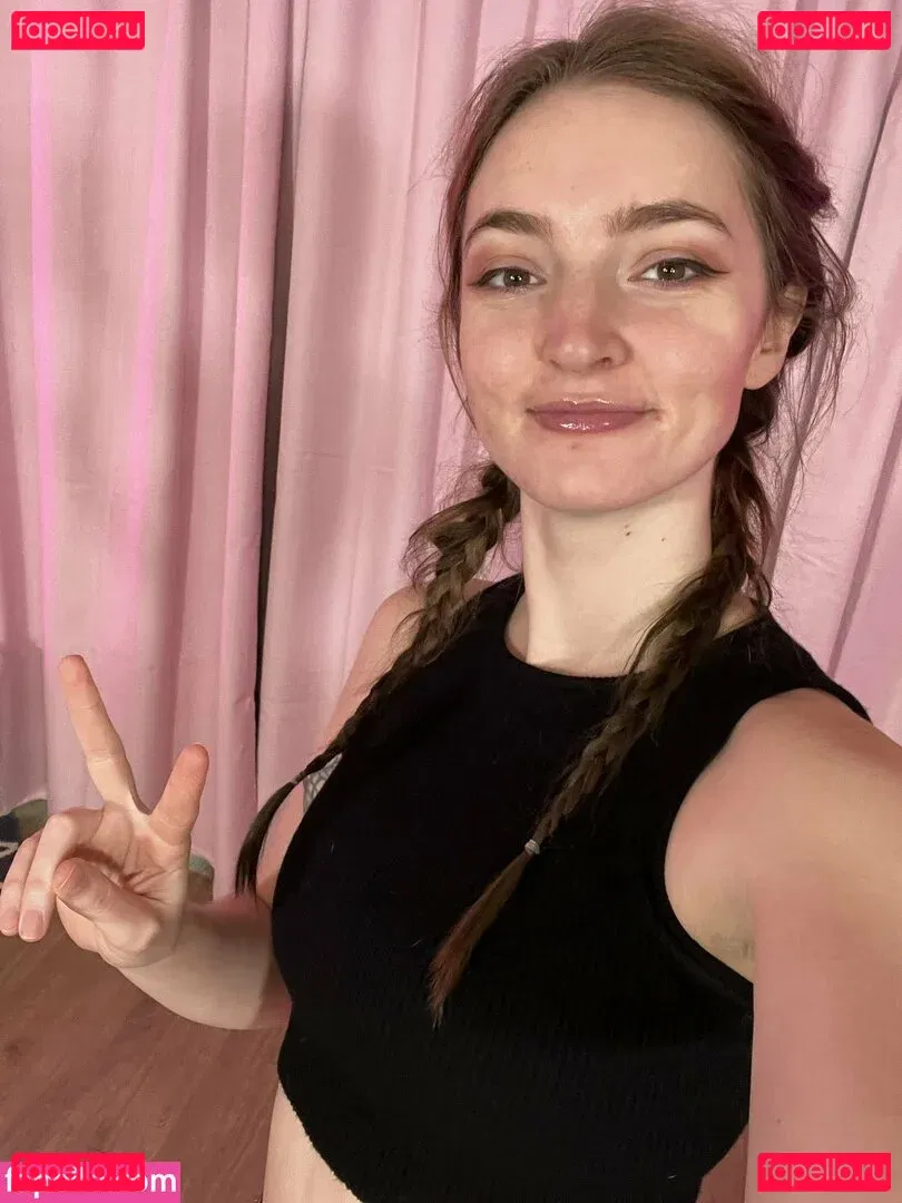 Littlesiha Onlyfans Photo Gallery 