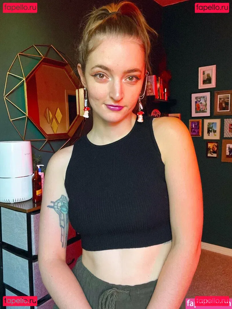 Littlesiha Onlyfans Photo Gallery 