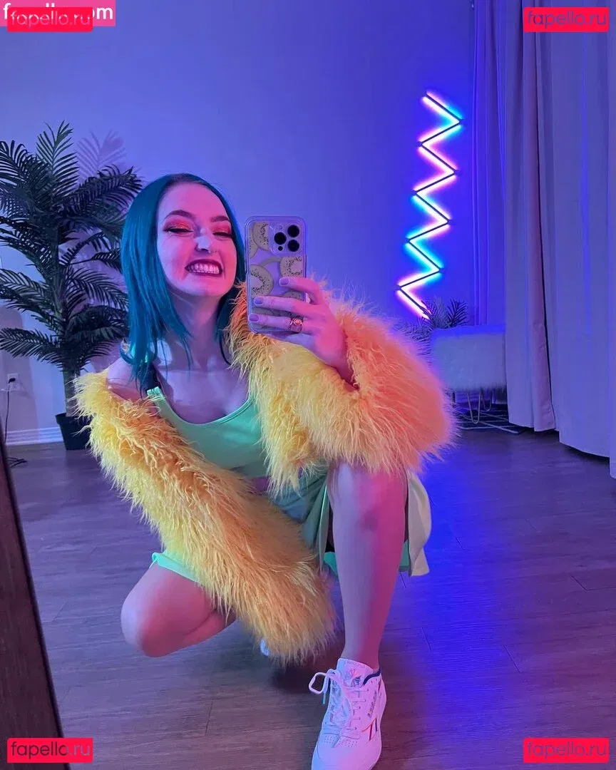 Littlesiha Onlyfans Photo Gallery 