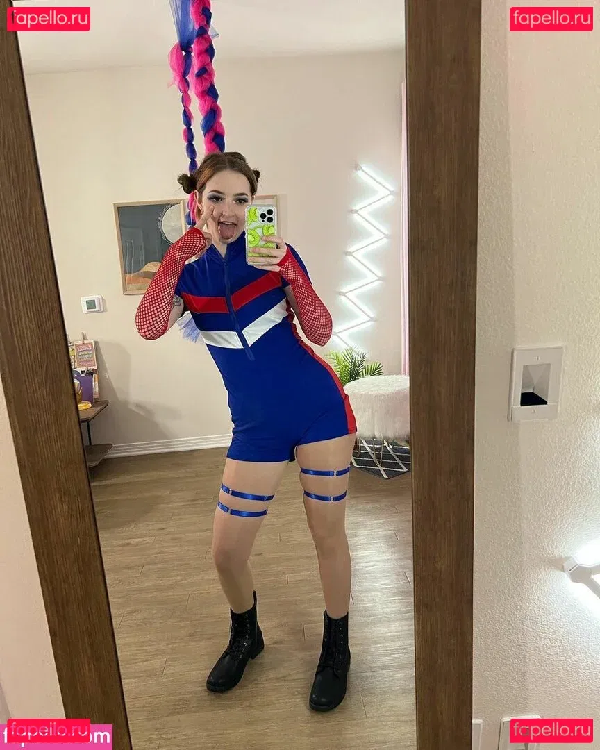 Littlesiha Onlyfans Photo Gallery 