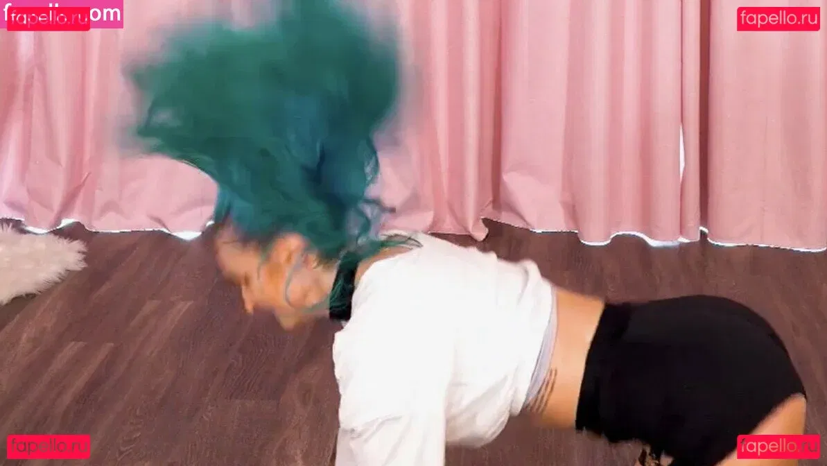 Littlesiha Onlyfans Photo Gallery 