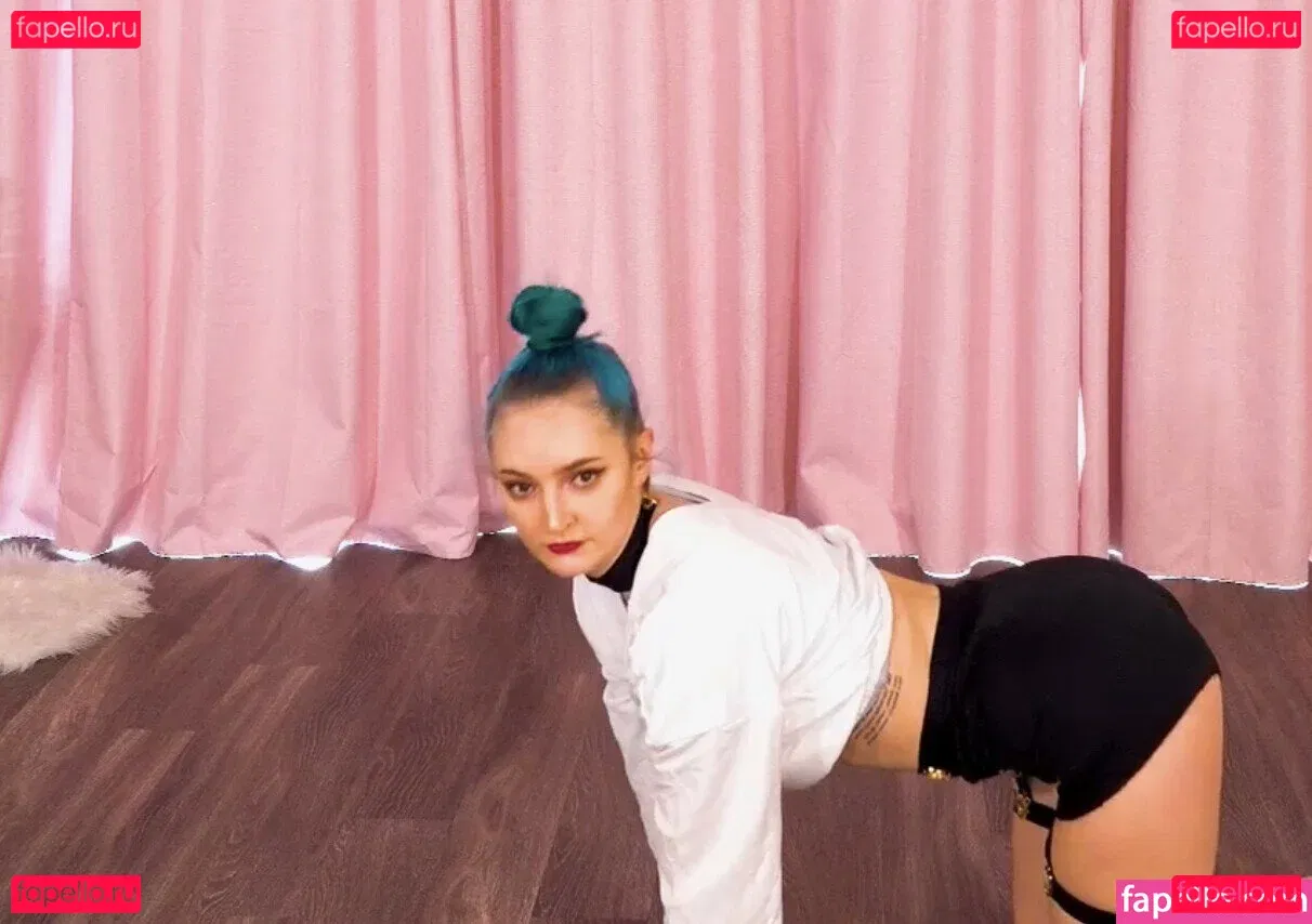 Littlesiha Onlyfans Photo Gallery 