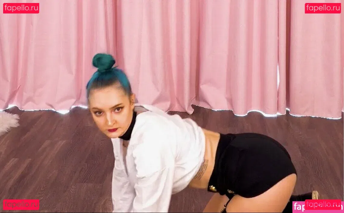 Littlesiha Onlyfans Photo Gallery 