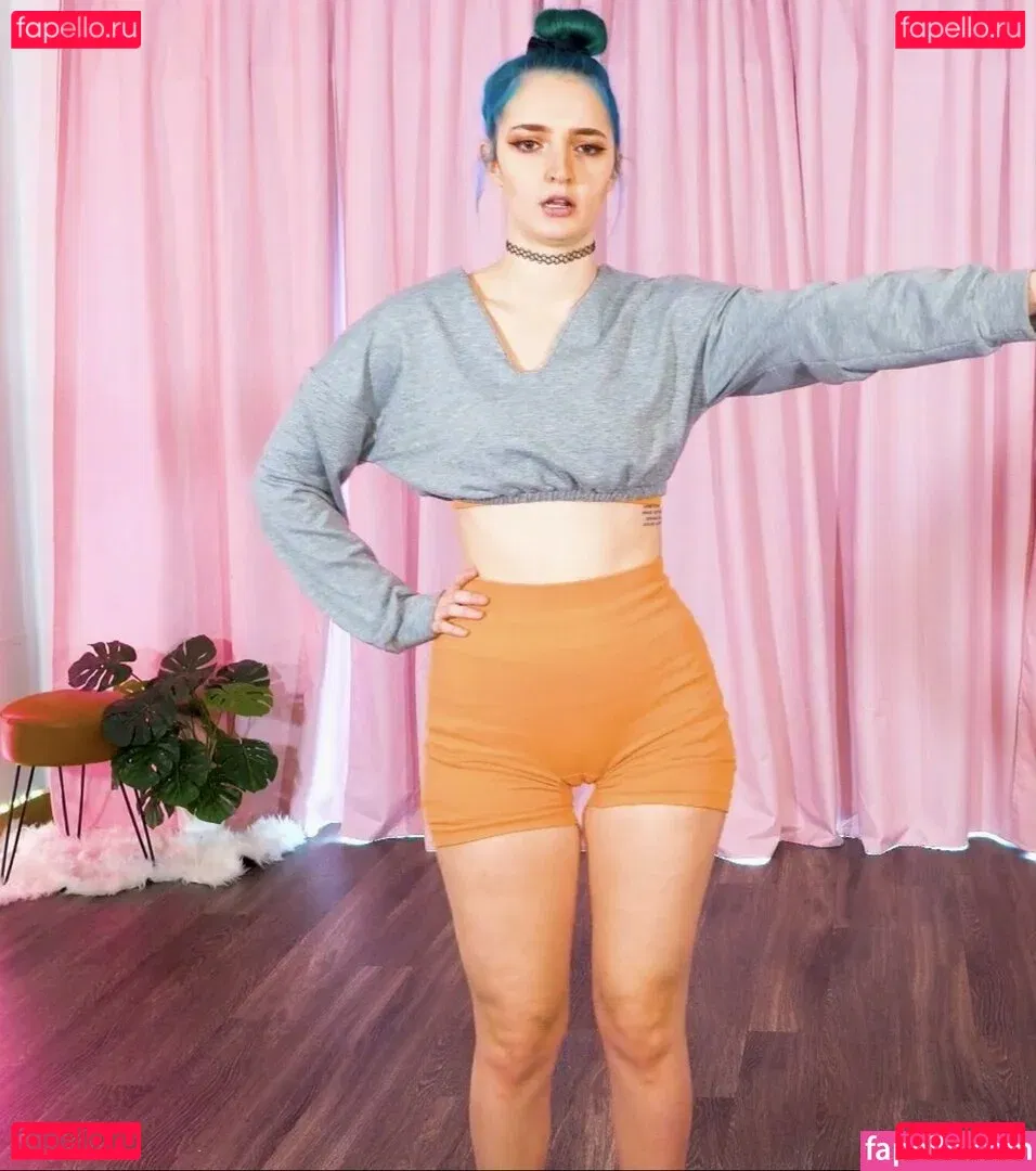 Littlesiha Onlyfans Photo Gallery 