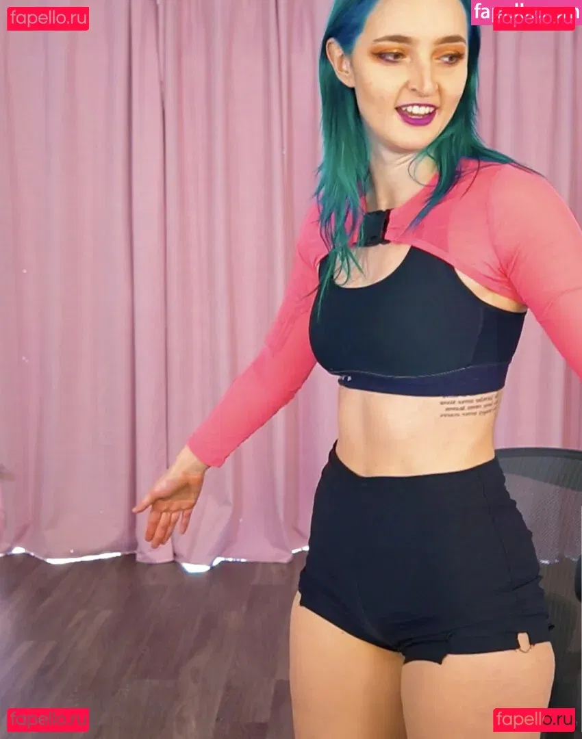 Littlesiha Onlyfans Photo Gallery 