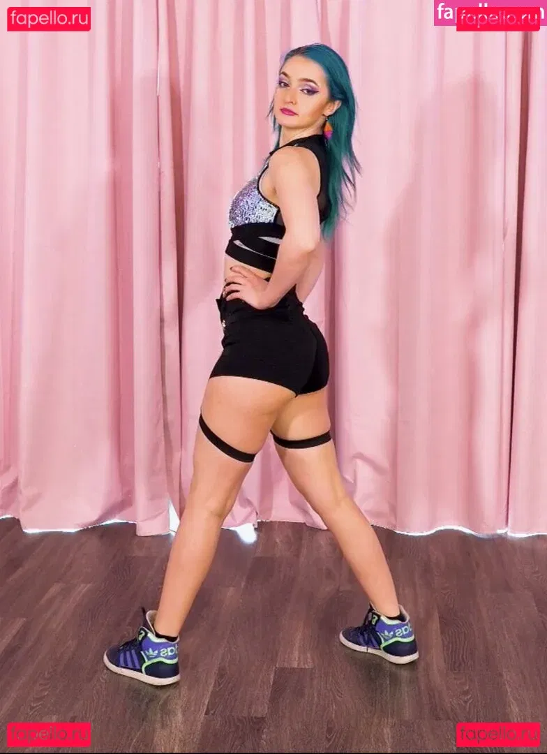 Littlesiha Onlyfans Photo Gallery 