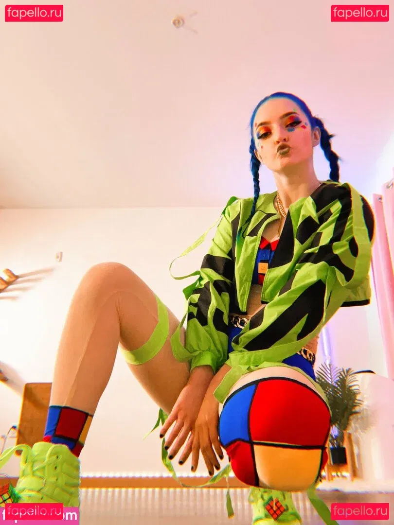 Littlesiha Onlyfans Photo Gallery 