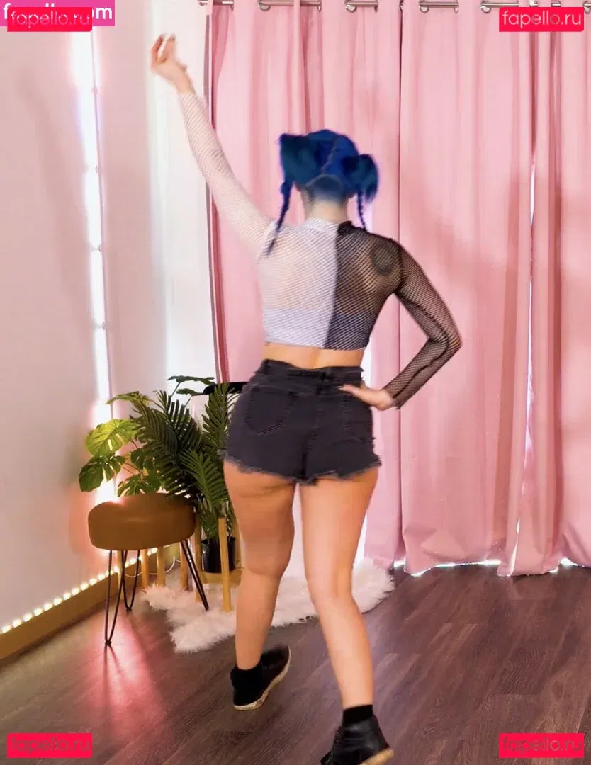 Littlesiha Onlyfans Photo Gallery 