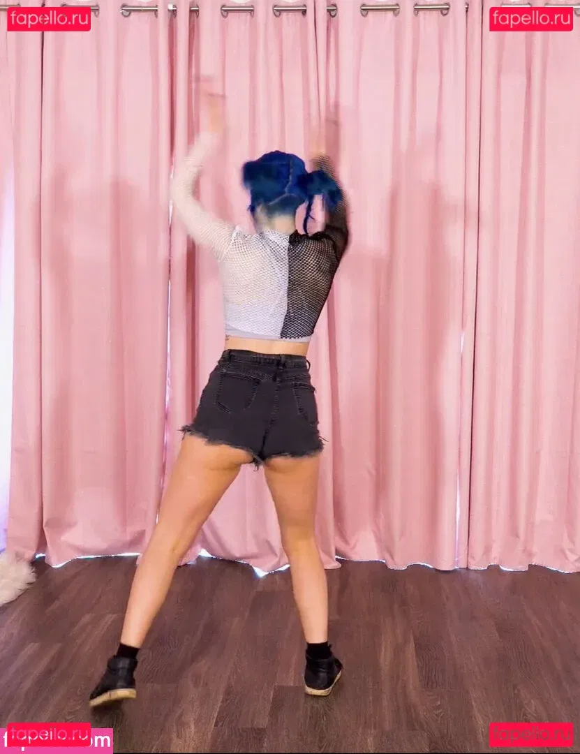 Littlesiha Onlyfans Photo Gallery 