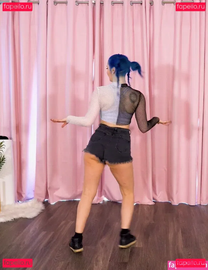 Littlesiha Onlyfans Photo Gallery 