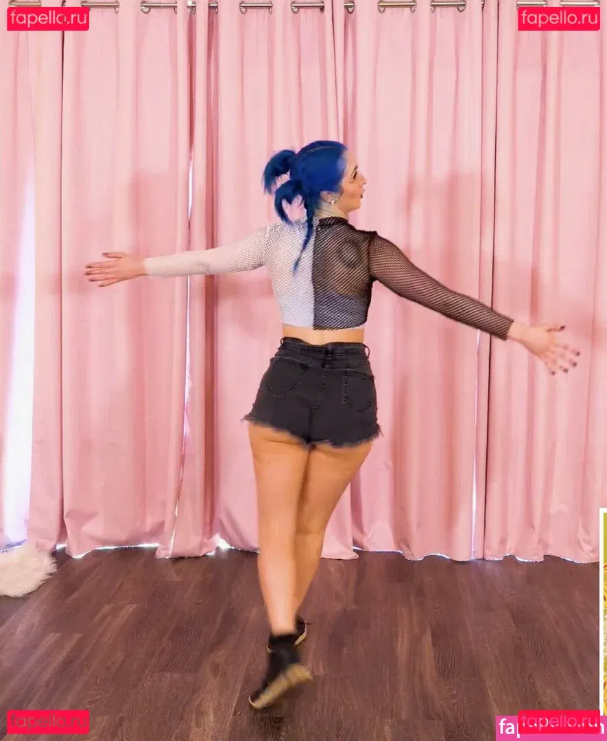 Littlesiha Onlyfans Photo Gallery 