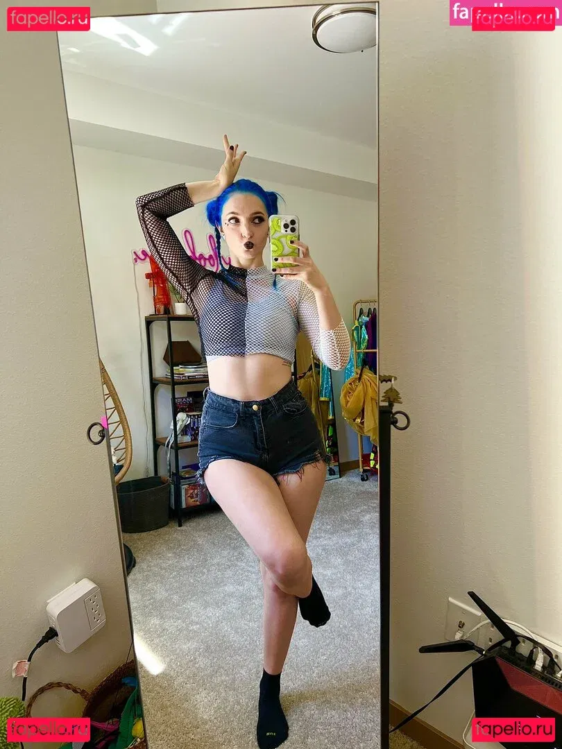 Littlesiha Onlyfans Photo Gallery 