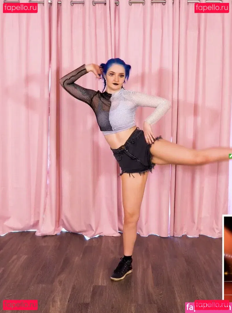 Littlesiha Onlyfans Photo Gallery 