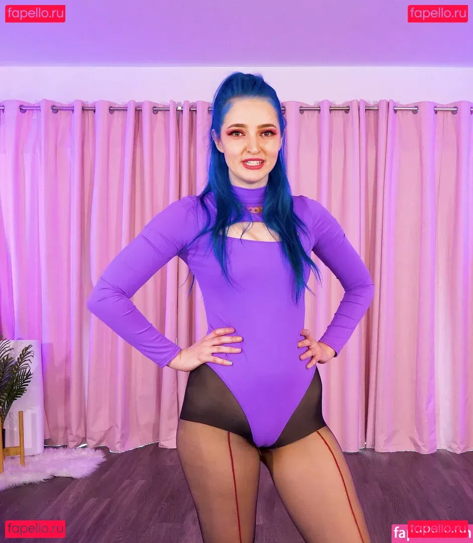 Littlesiha Onlyfans Photo Gallery 