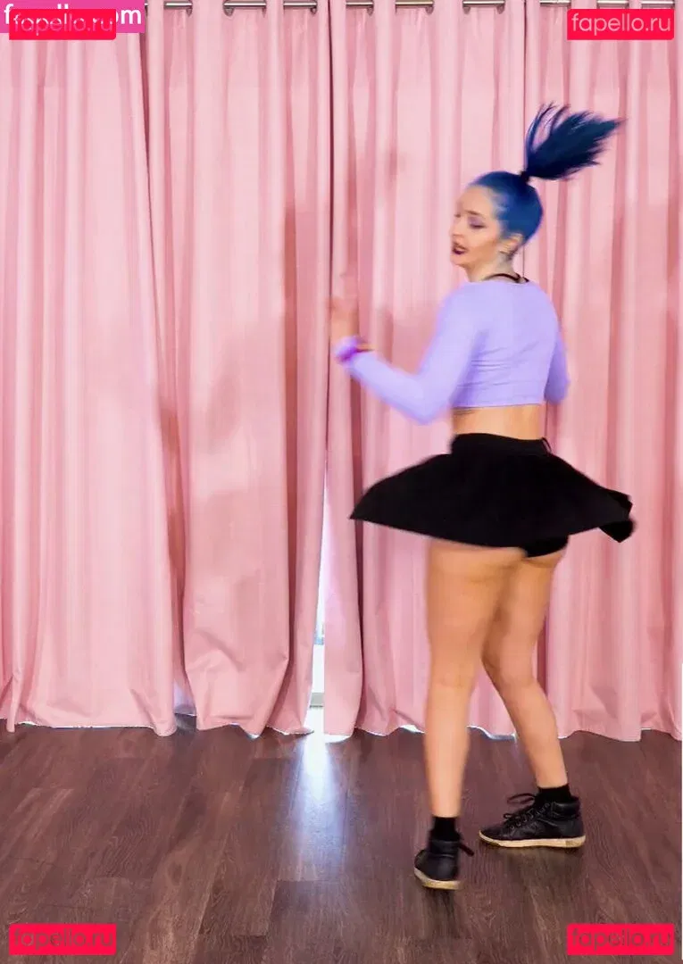 Littlesiha Onlyfans Photo Gallery 